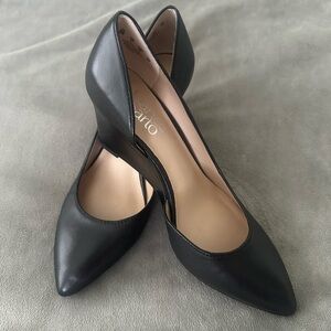 New Fraco Sarto Size 6 Black Leather Wedges